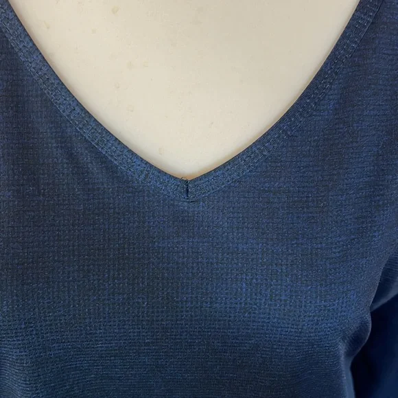 BNWOT Gorgeous Zyia active navy/black long sleeve top - Picture 4 of 12